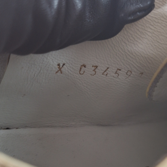 Auth Chanel lace up shoe - Picture 7 of 11